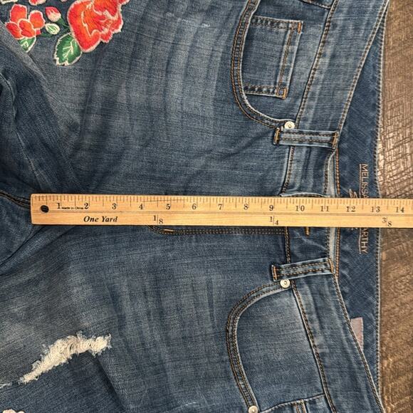 Melissa McCarthy Seven7 Women's Flower Embroidered Distressed Jean Size 14W - Picture 4 of 8